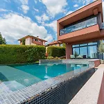Flexible Selfcheckins 140 - The Most Luxurious Villa With Private Pool In Zagreb