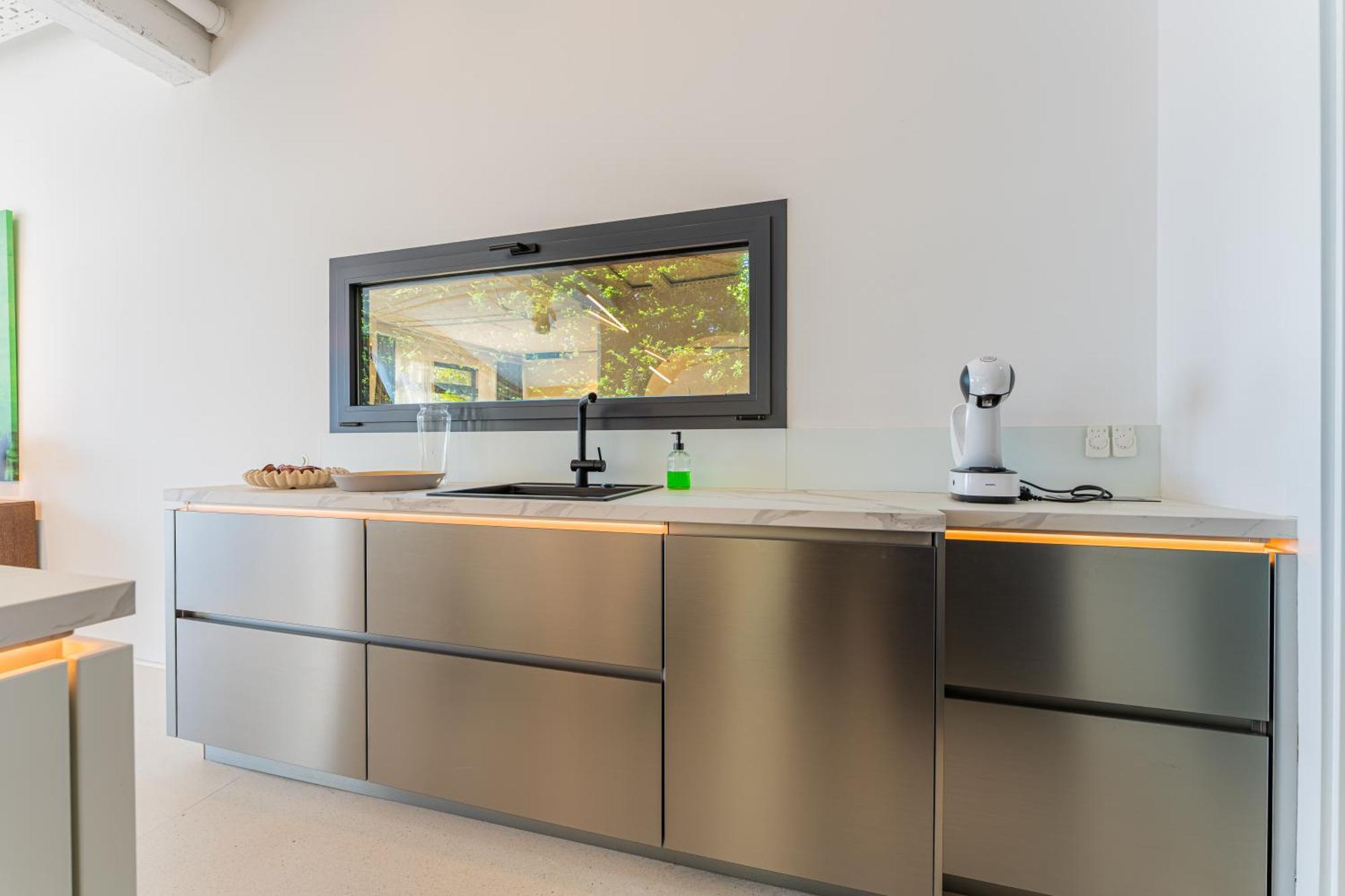 Flexible Selfcheckins 140 - The Luxurious With Private Pool In Apartman Zagreb
