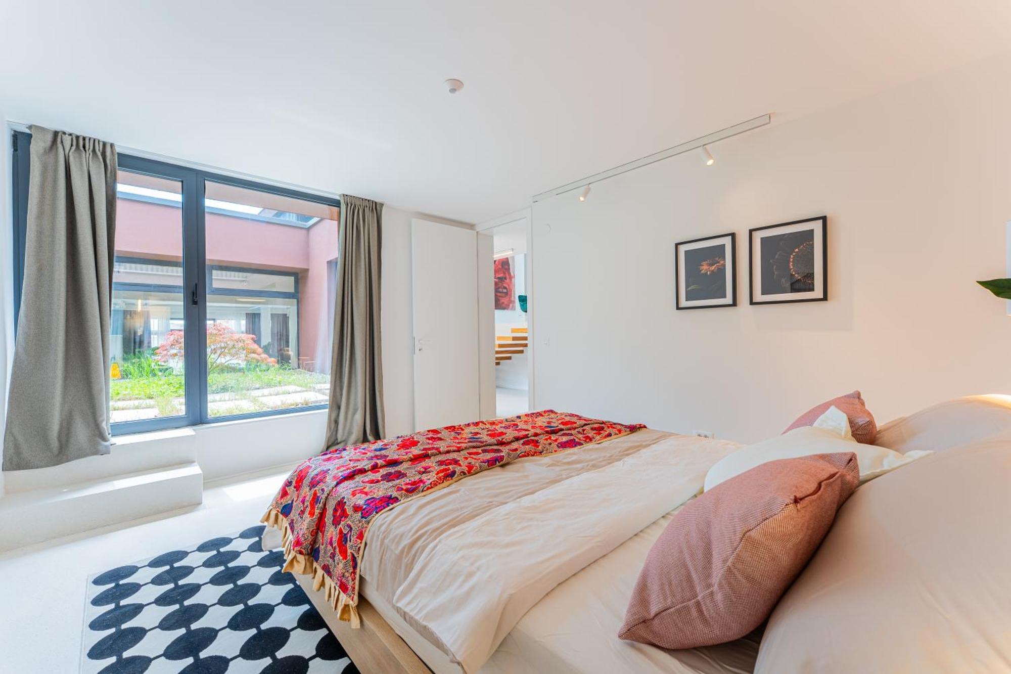 Flexible Selfcheckins 140 - The Luxurious With Private Pool In Apartman Zagreb