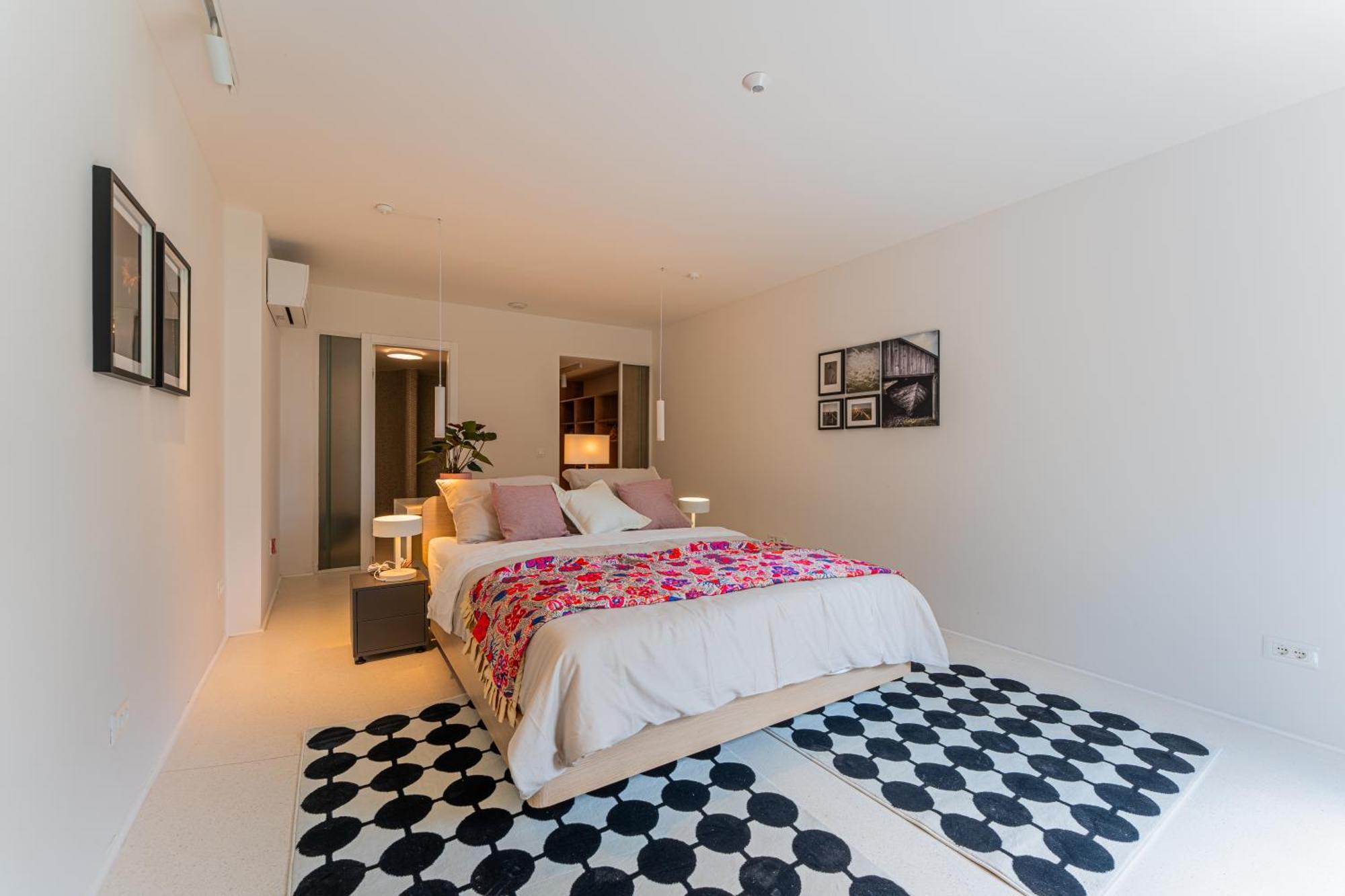 Apartman Flexible Selfcheckins 140 - The Luxurious With Private Pool In *